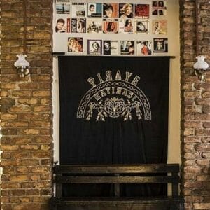 Piraye Taş Plak Meyhanesi