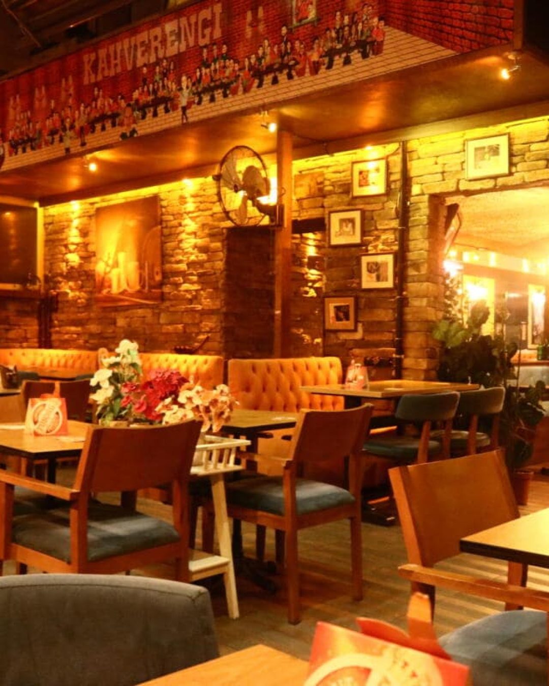 Kahverengi Cafe