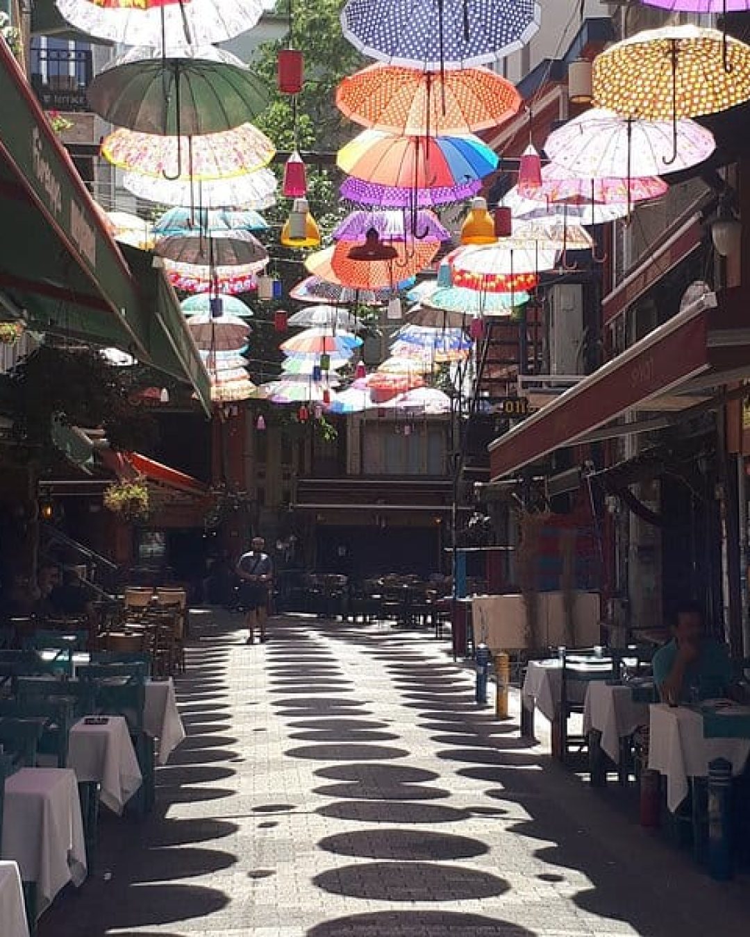 Kutu Cafe Pub Bar Restoran