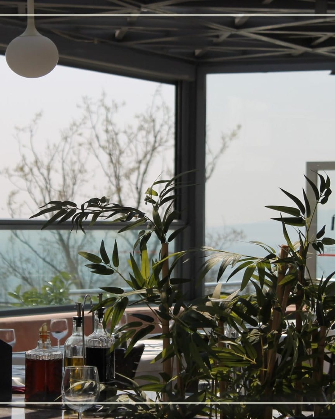 Mirror Restoran Bar