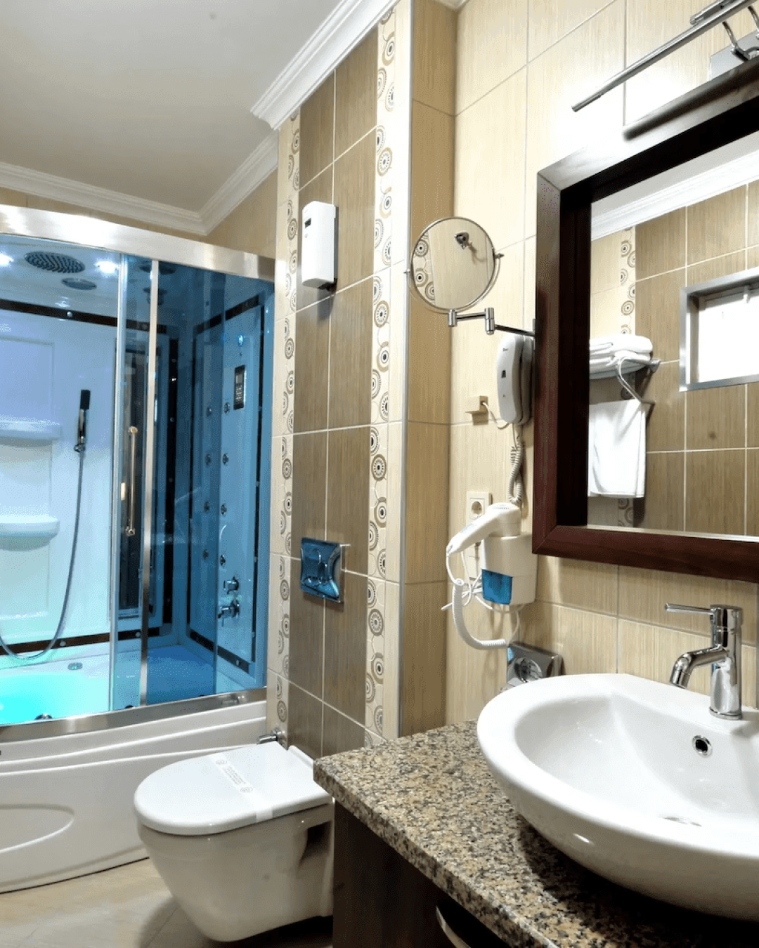 Rhiss Hotel Bostancı