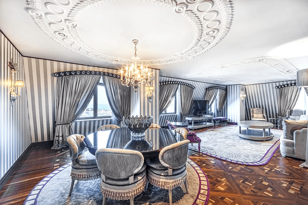 Wyndham Grand İstanbul Kalamış Marina Hotel