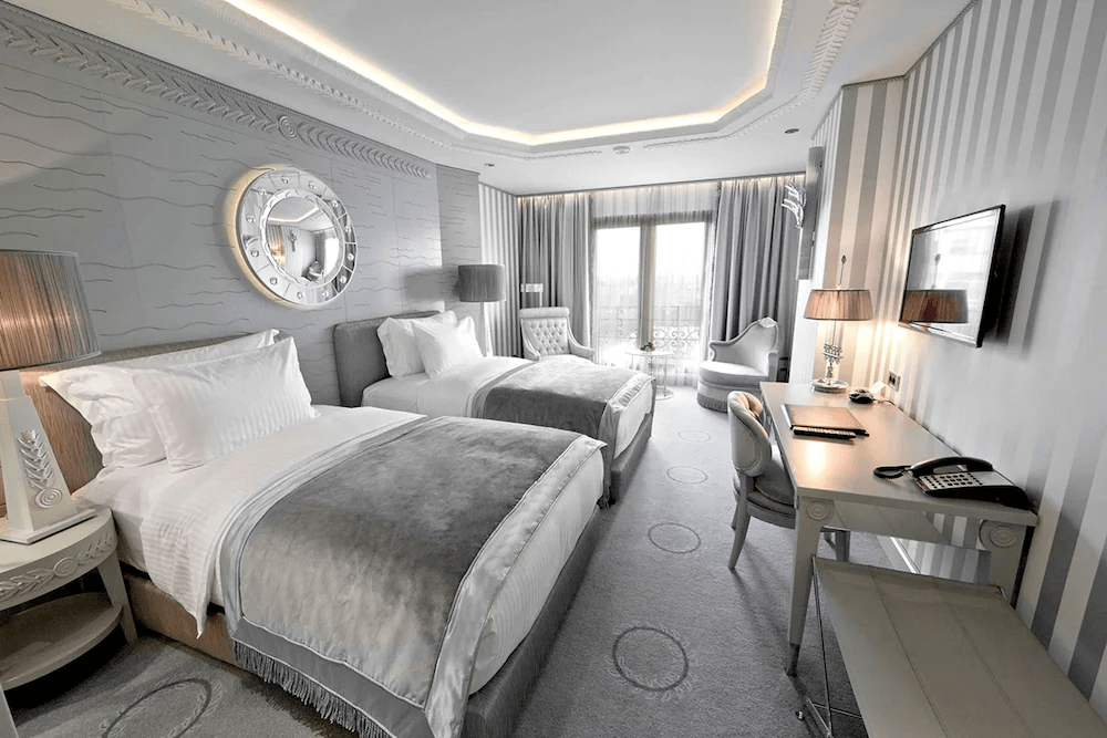 Wyndham Grand İstanbul Kalamış Marina Hotel